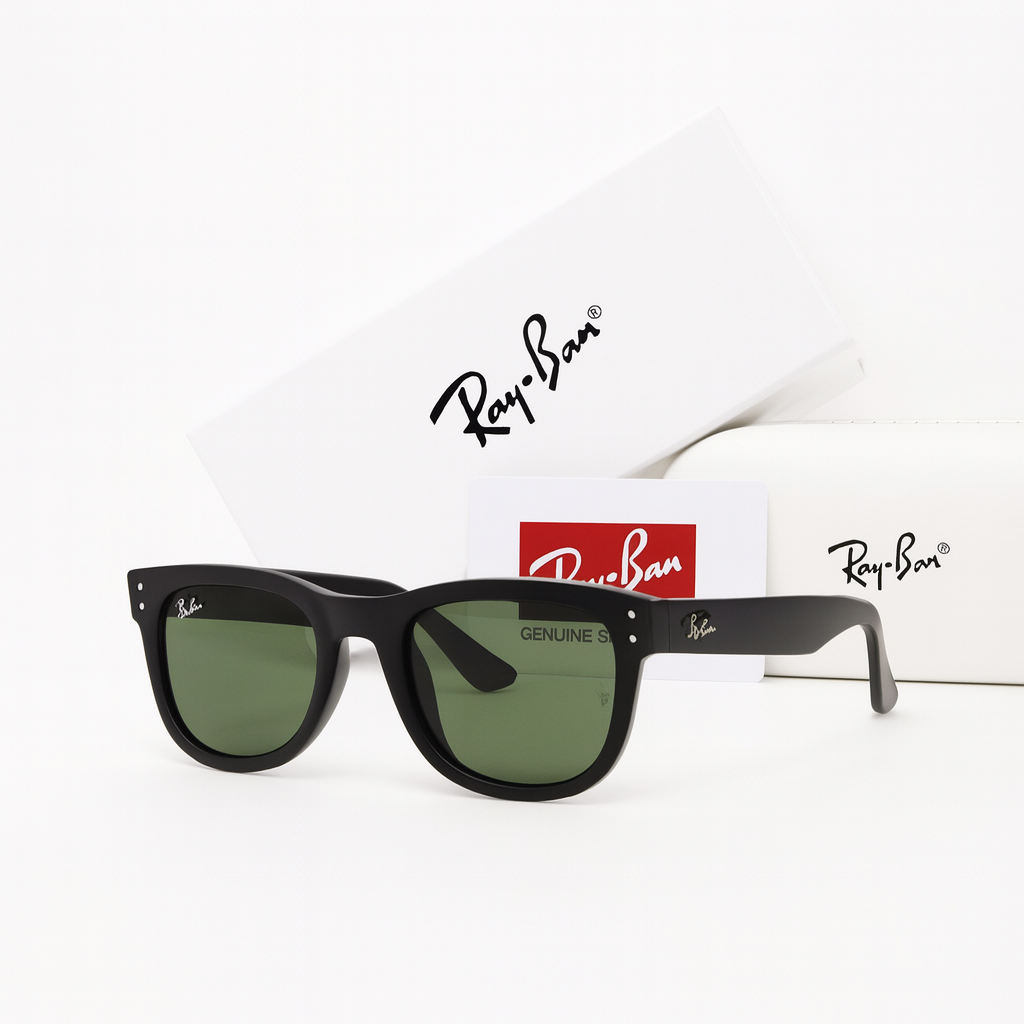 Ray-Ban Wayfarer Polarized Sunglasses - Matte Black G-15 Green Lenses