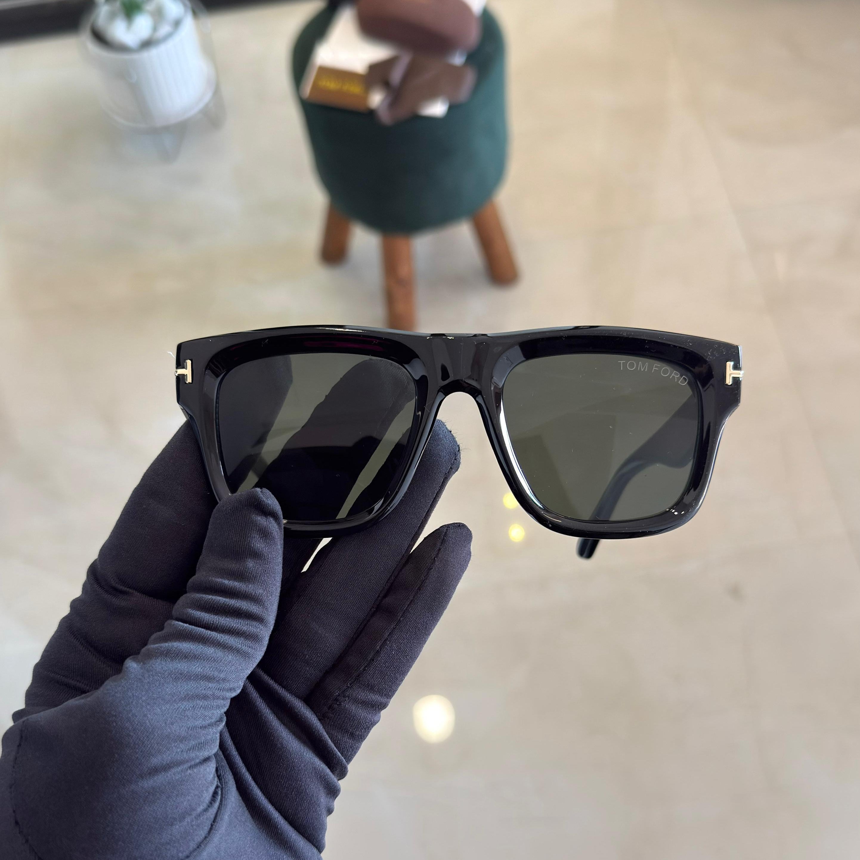 Tom Ford Oversized Square Sunglasses - Shiny Black Acetate & Green Lens