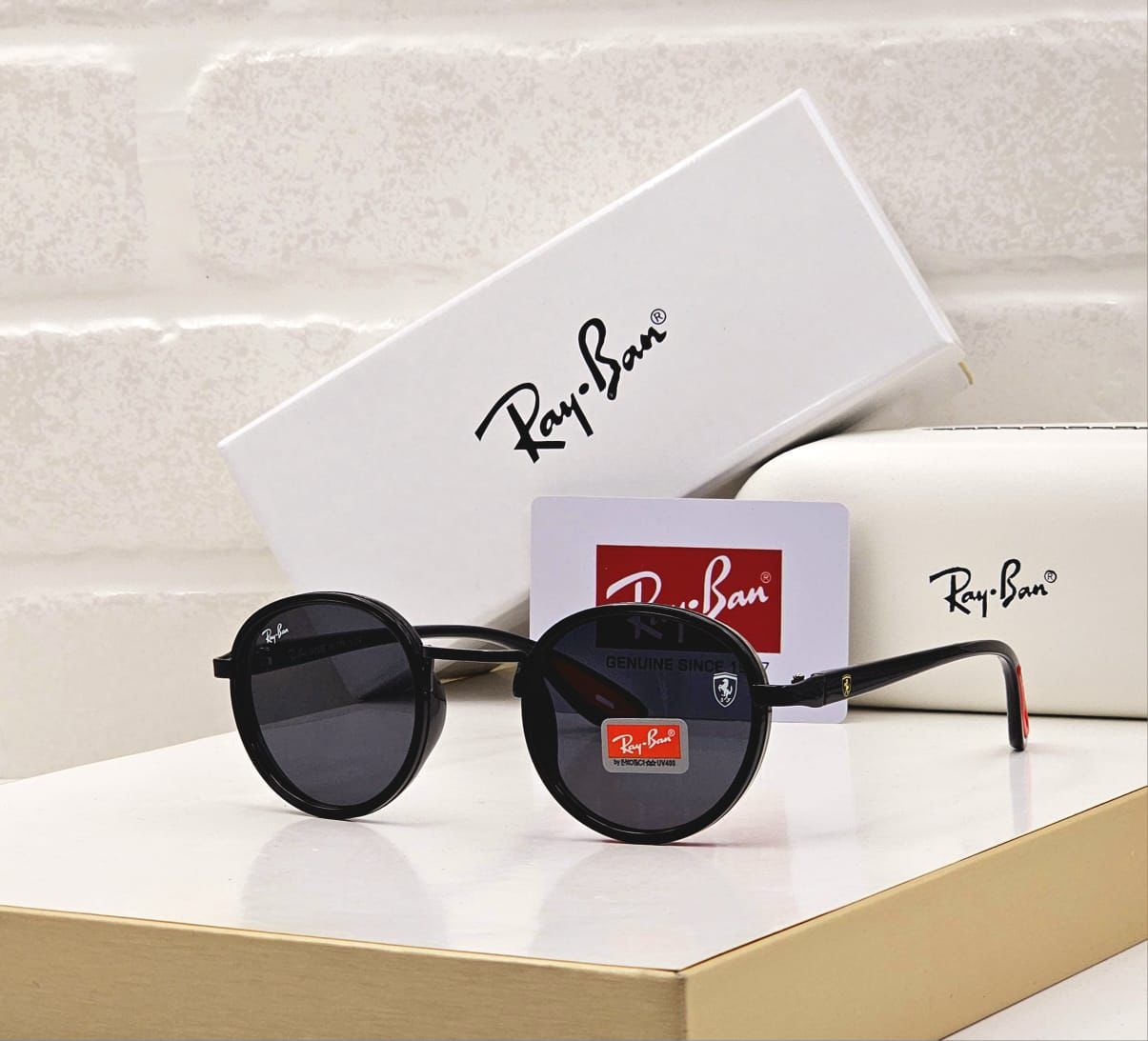 Ray-Ban x Scuderia Ferrari Round Sunglasses - Black Frame & Red Grip