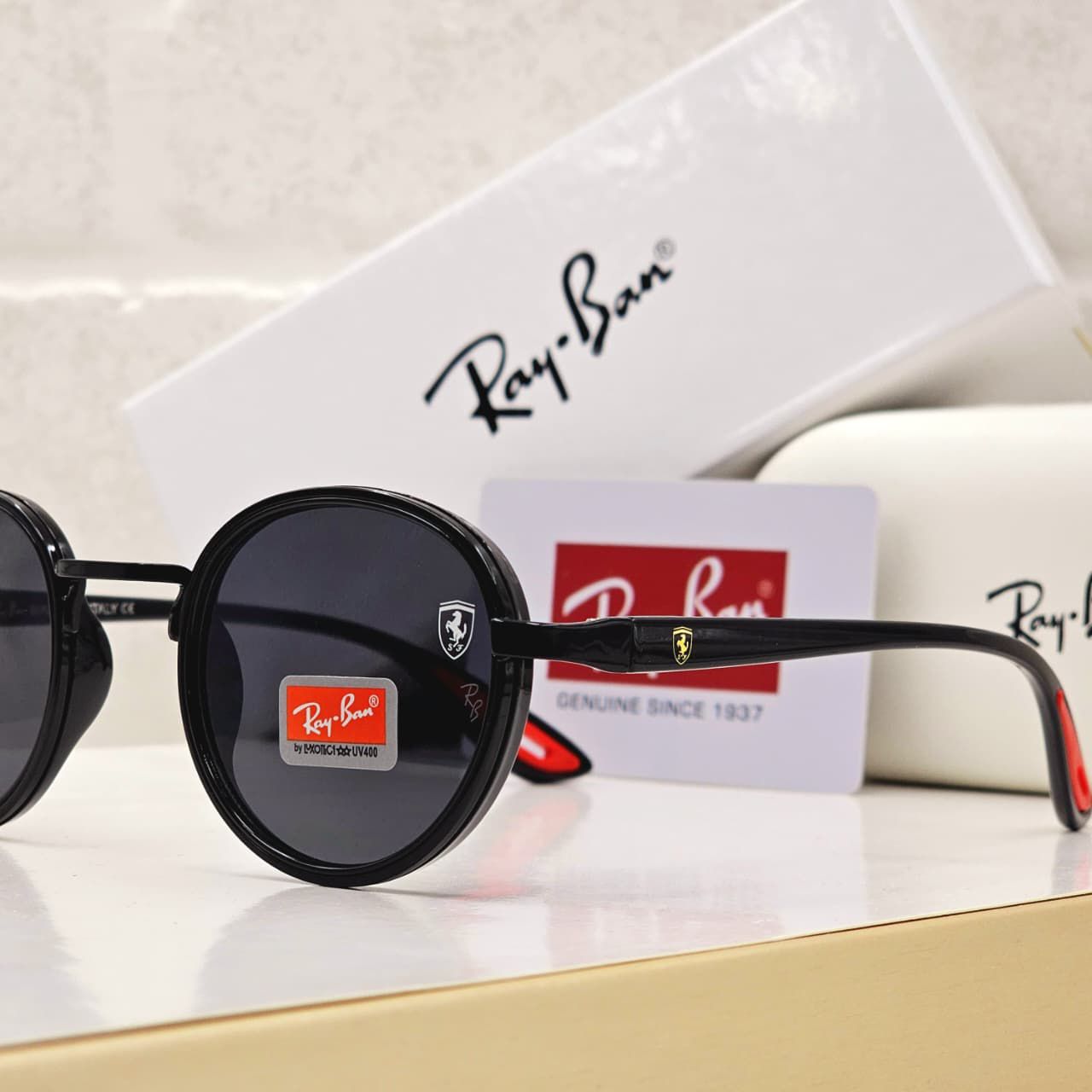 Ray-Ban x Scuderia Ferrari Round Sunglasses - Black Frame & Red Grip